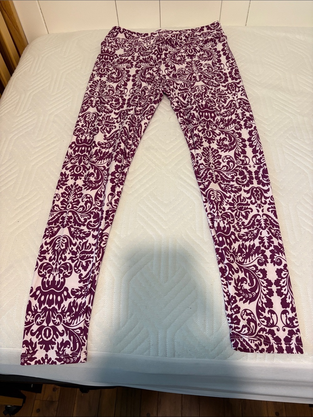 LuLaRoe Purple & White Damask Leggings